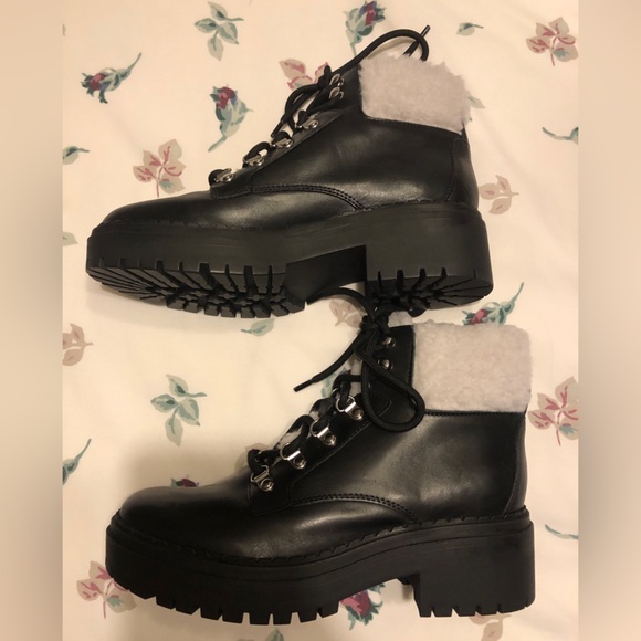 Winter Boots - Picture 3 of 9